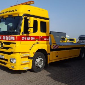 Holowanie TIR-a na drodze przez Emitrans w Bytomiiu