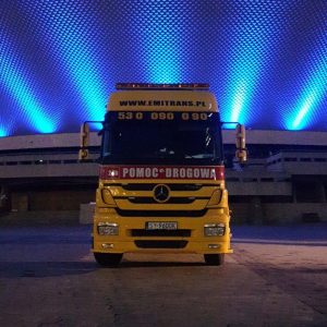 Holowanie TIR-a na drodze przez Emitrans w Katowice