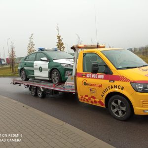 Autolaweta Emitrans podczas akcji na drodze w Bytomiu